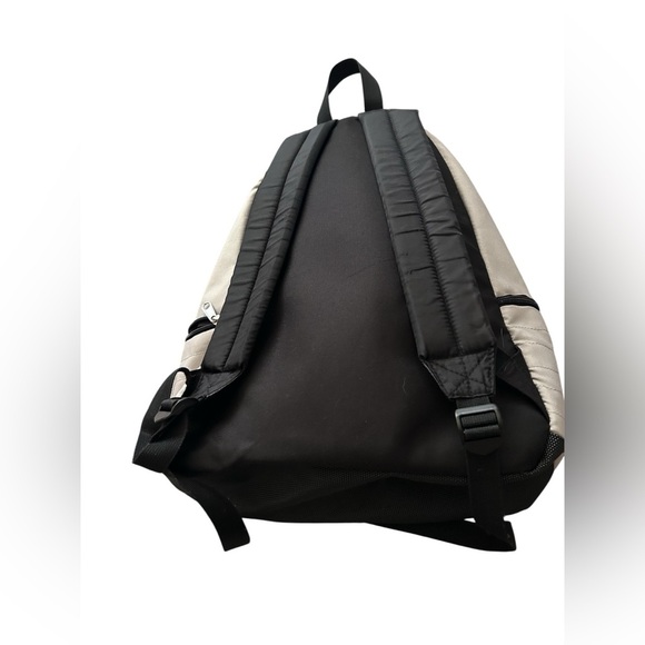 Shark Design Backpack - Black and Gray School Book Bag 2 Large Zip Compartment - Picture 4 of 8